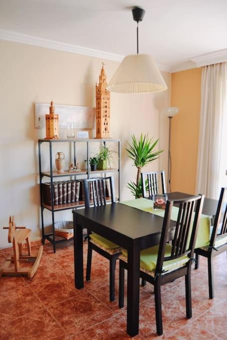 El Apartamento De Trini Sevilla Exteriör bild